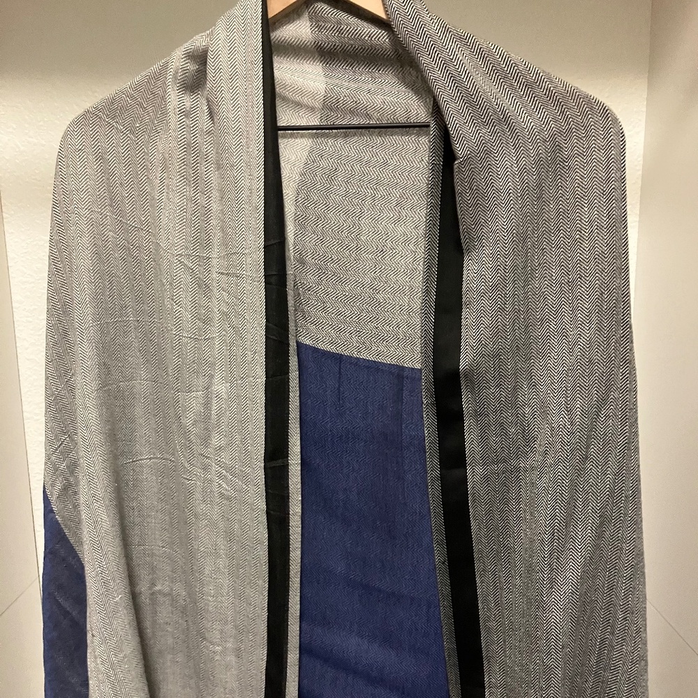 Tommy Hilfiger women's scarf blue, gray and black